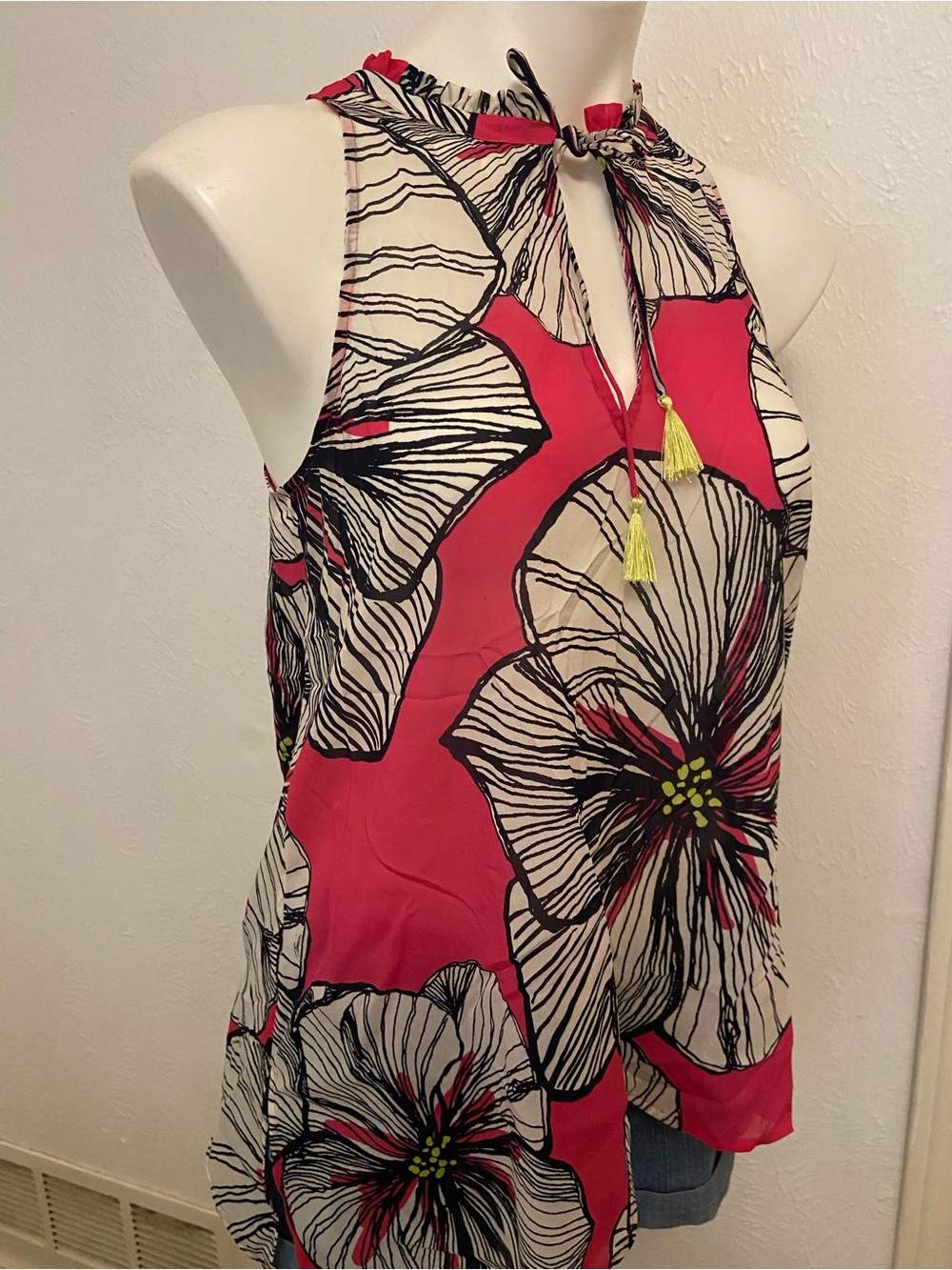 Trina Turk Coral and Cream Floral Tie-Neck Camisole
